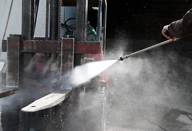 Best Dumpster Area Cleaning  in Milan, IN
